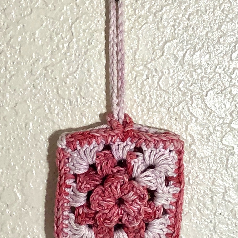Hand Crochet Granny Square Mini Pouch Keychain/Purse-Bag Accesso Pink and White
